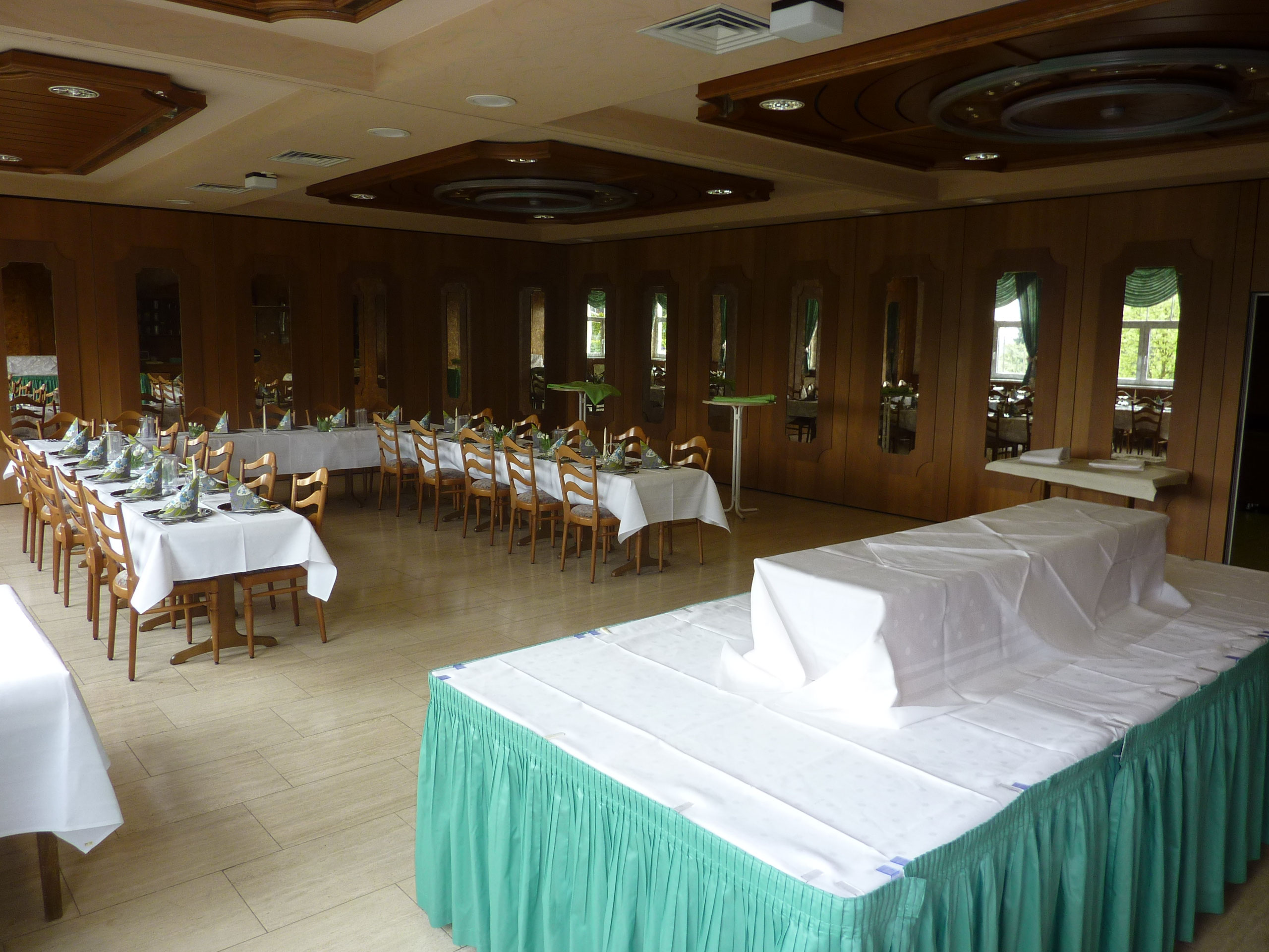 Feiern Im Grossen Spiegelsaal Restaurant Haus Klippenberg