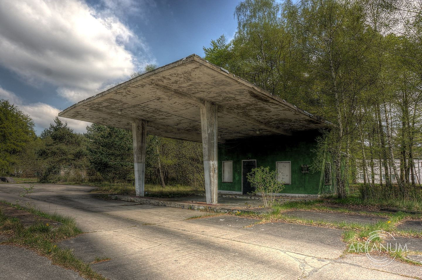 Military Gas Station Arcanum Urbex