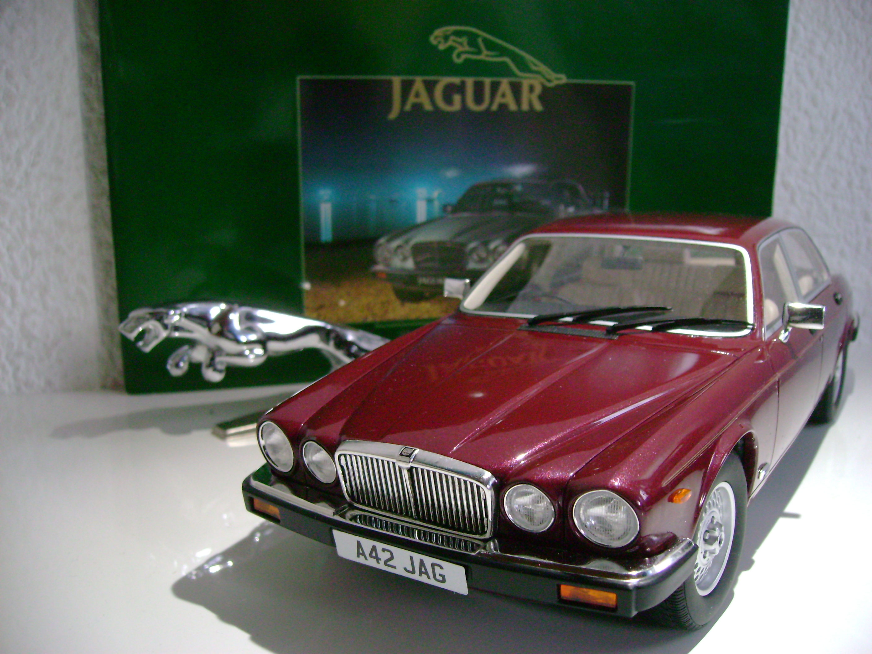 Jaguar XJ (Series 3) 1/18 model collector homepage