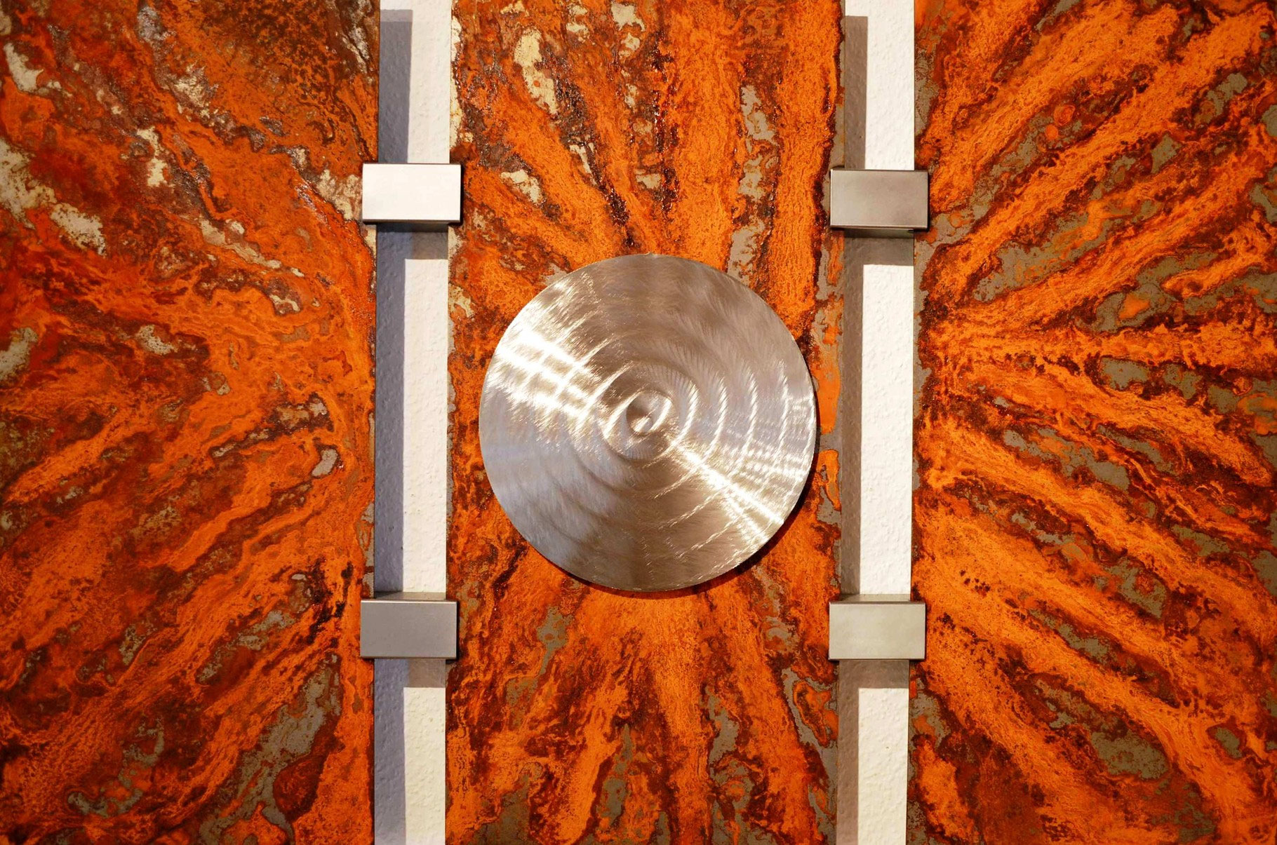 Moderne Metallbilder: Entdecke die Welt der metallischen Kunst!