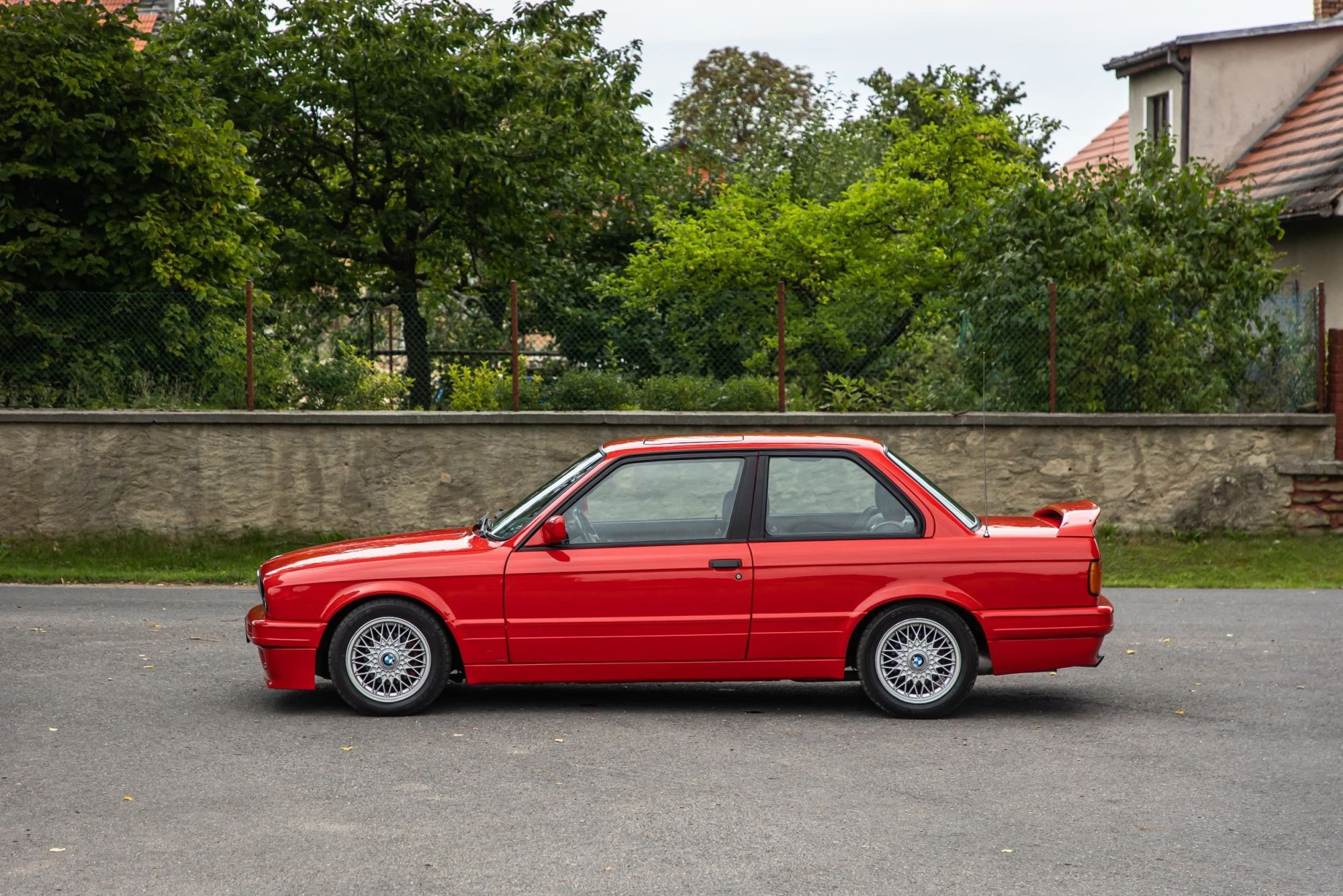 weitere-stories-der-bmw-e30-318is