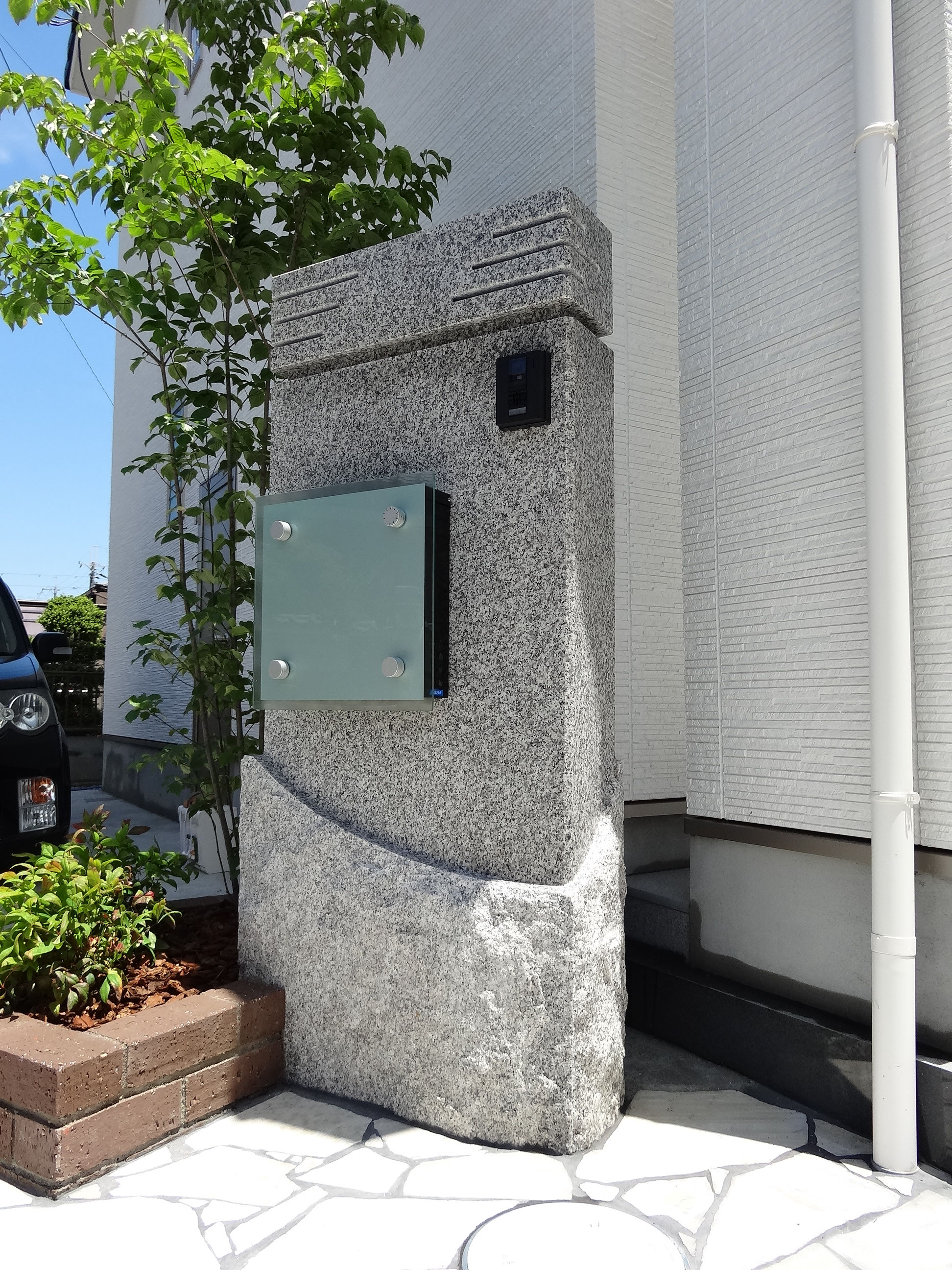 自然石 門柱 有 ウエダ石材