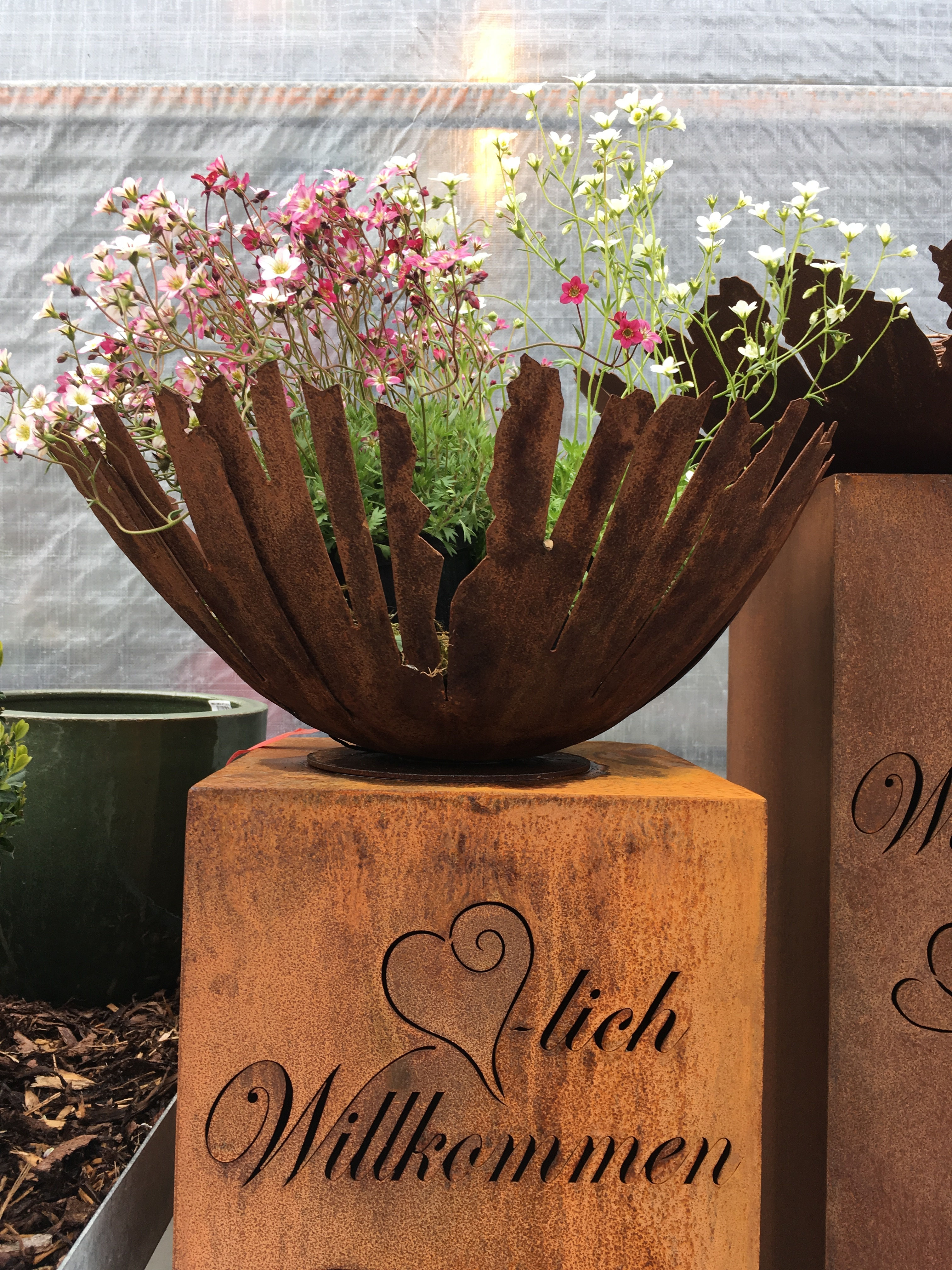 Accessoires Baumschule Gartenmarkt Schwab Qualitat Die Wachst