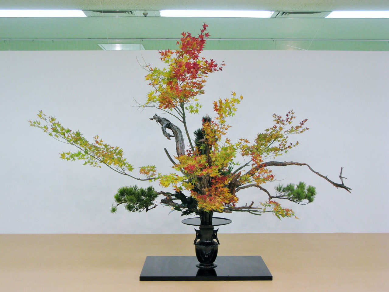 松永滋と花友たち - ikebana-salonfune Jimdoページ