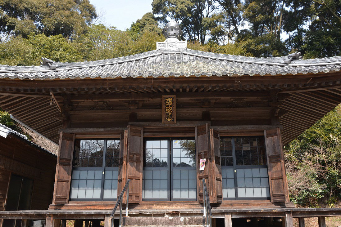 太陽の呪縛 泣き寝入り 浄土寺薬師堂 - daitakuji 大澤寺 墓場放浪記