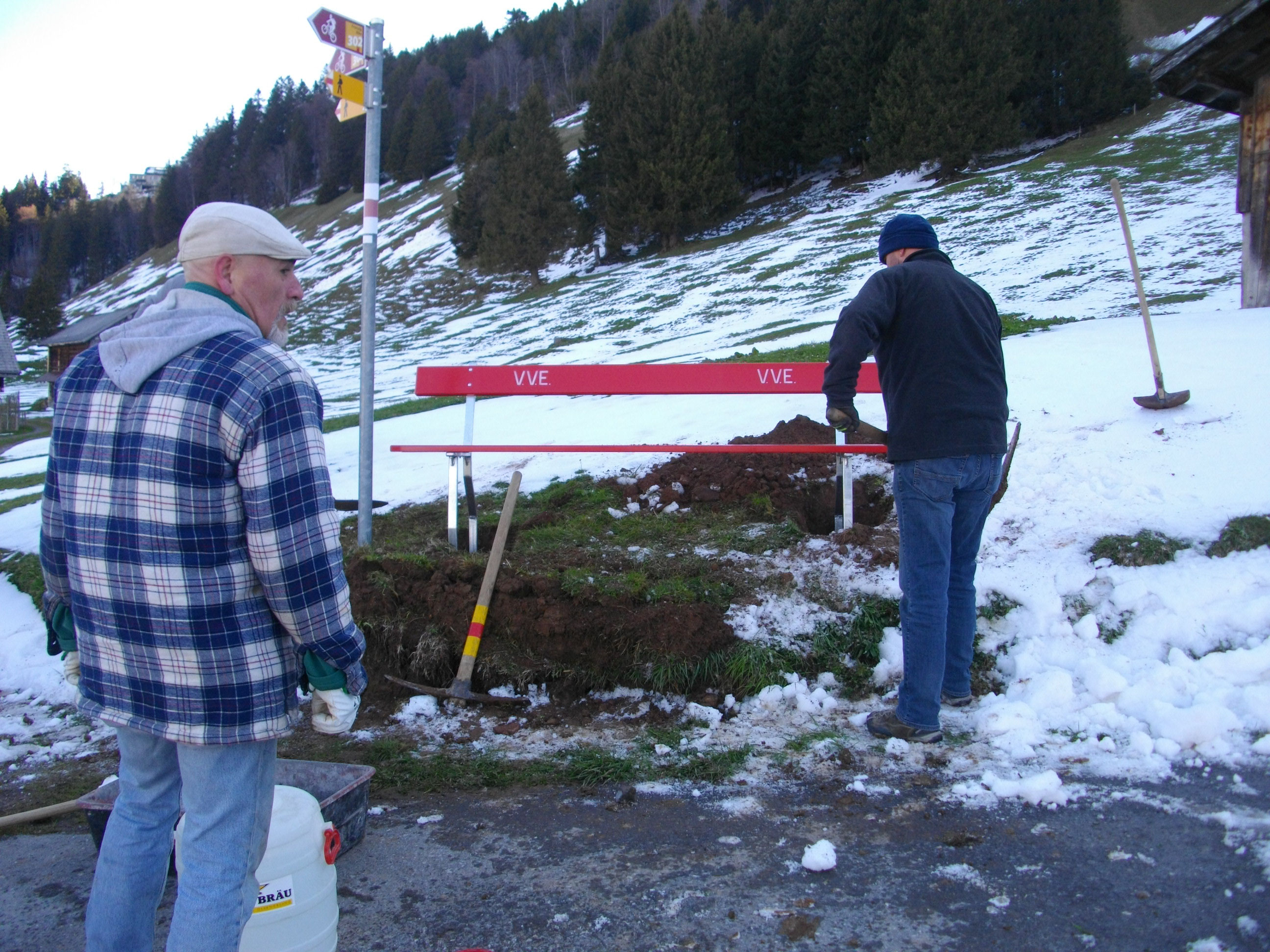 Bekanntschaften (Chiffre-Inserat, zustzliche Anzeigen, die offensichtlich keinen. Privatcharakter Dr. P. LAbate, Ennenda. Villastrasse 18 glarus