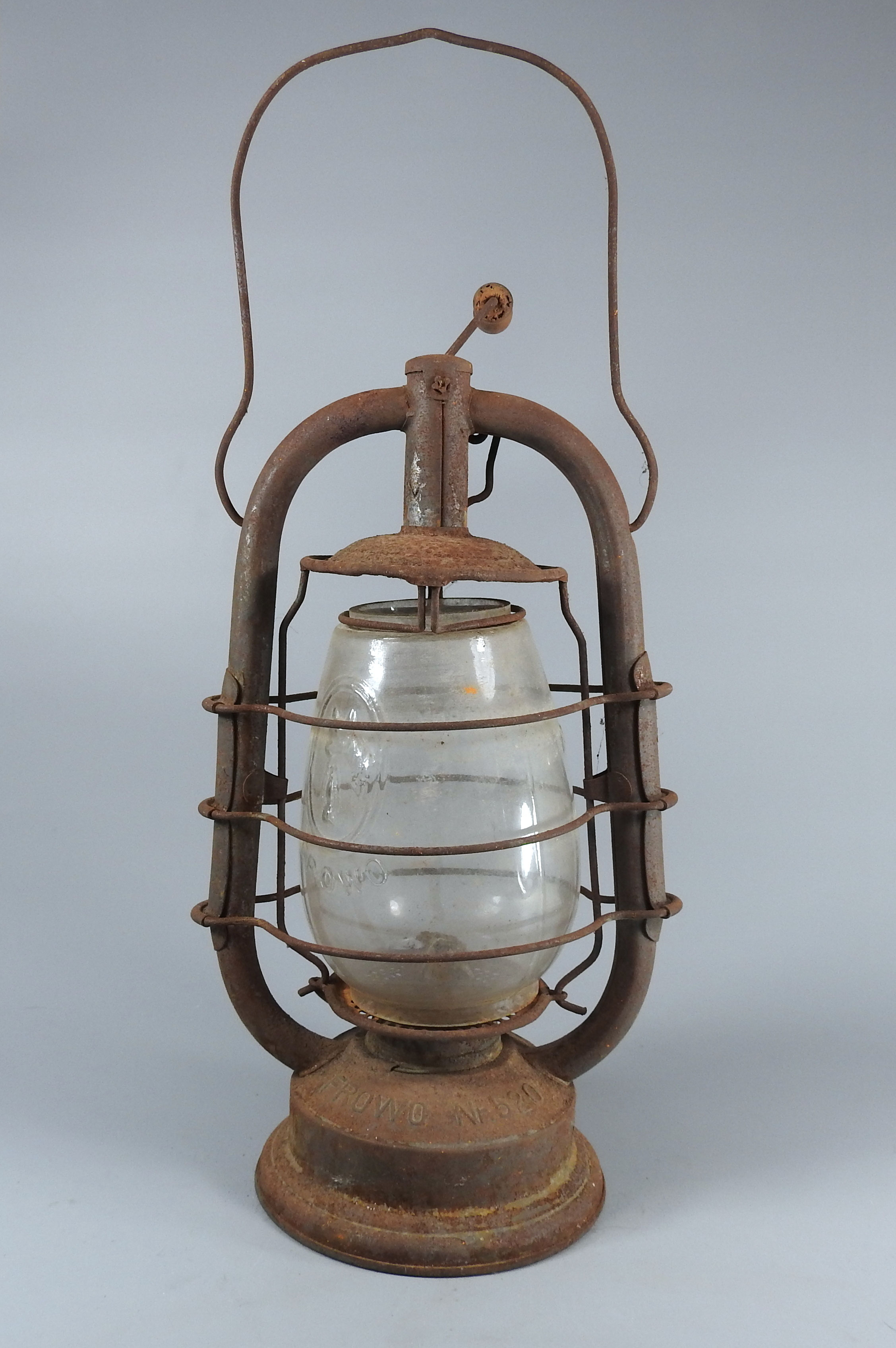 FROWO KEROSENE LANTERN - 520 - (HUND)#2 - The Loveland Lantern