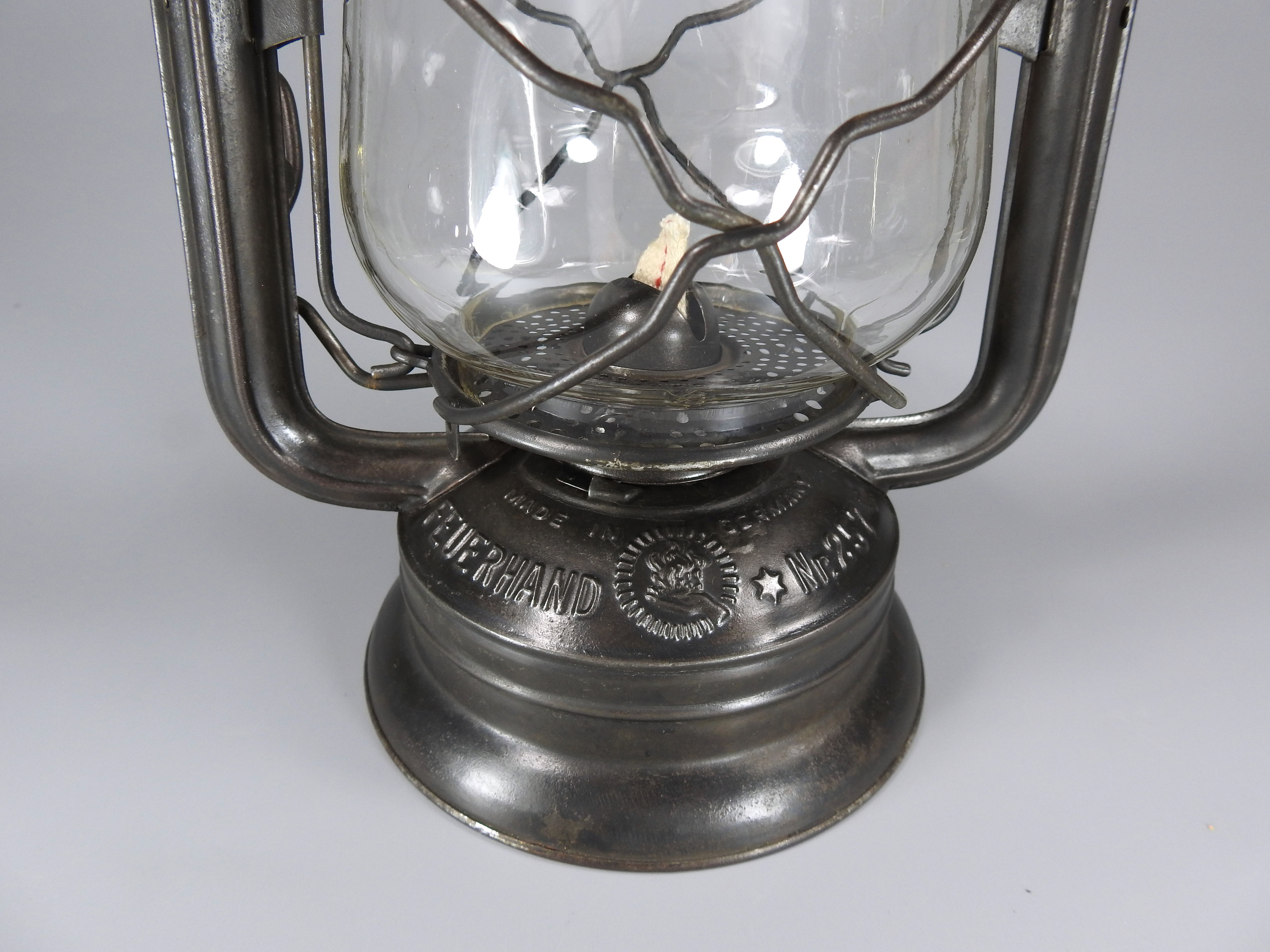 Feuerhand Nr. 257 - The Loveland Lantern Collection Feuerhand Nr. 257 - The Loveland Lantern Collection