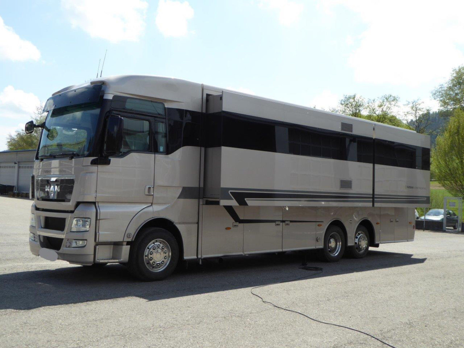 Campingcars Américains et Européens de luxe et de prestige Prestige Campingcars