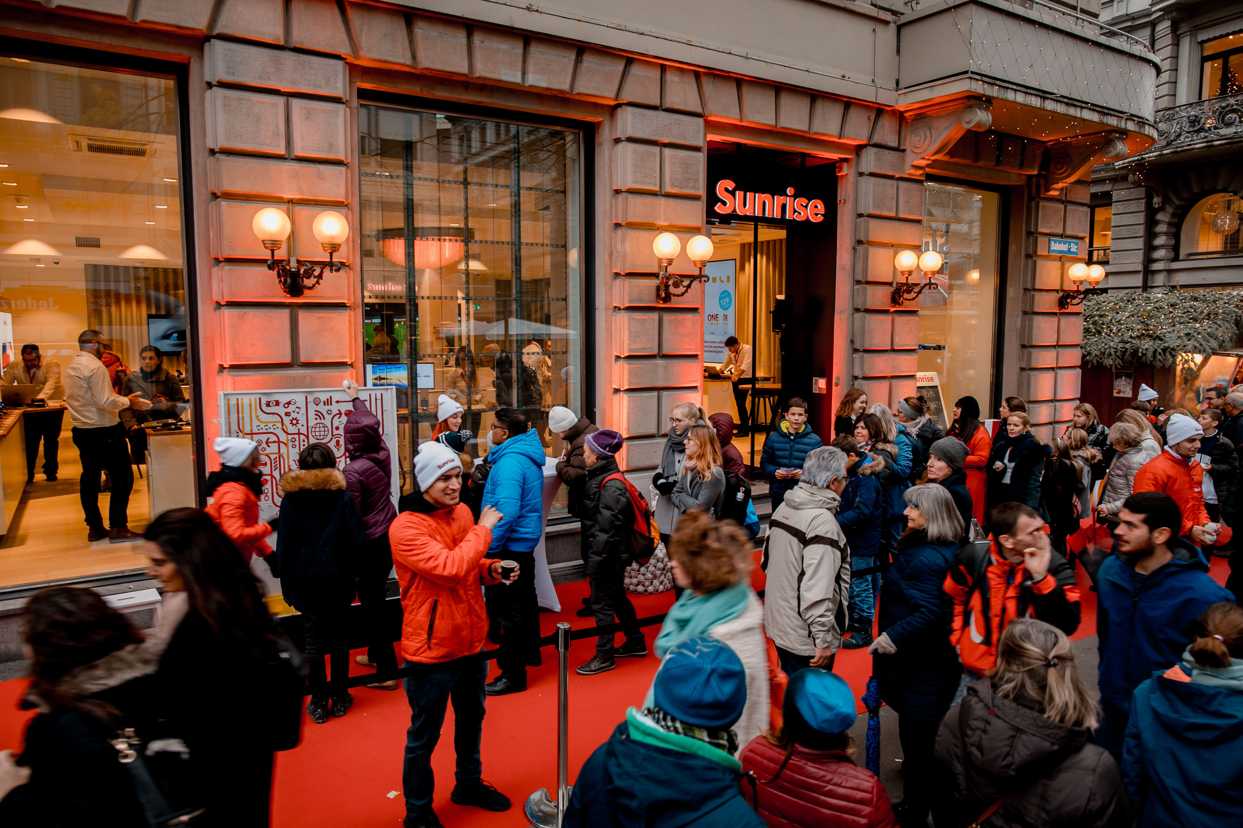 sunrise neueroffnung flagshipstore zurich bahnhofstrasse stadthelden ihre kreativagentur