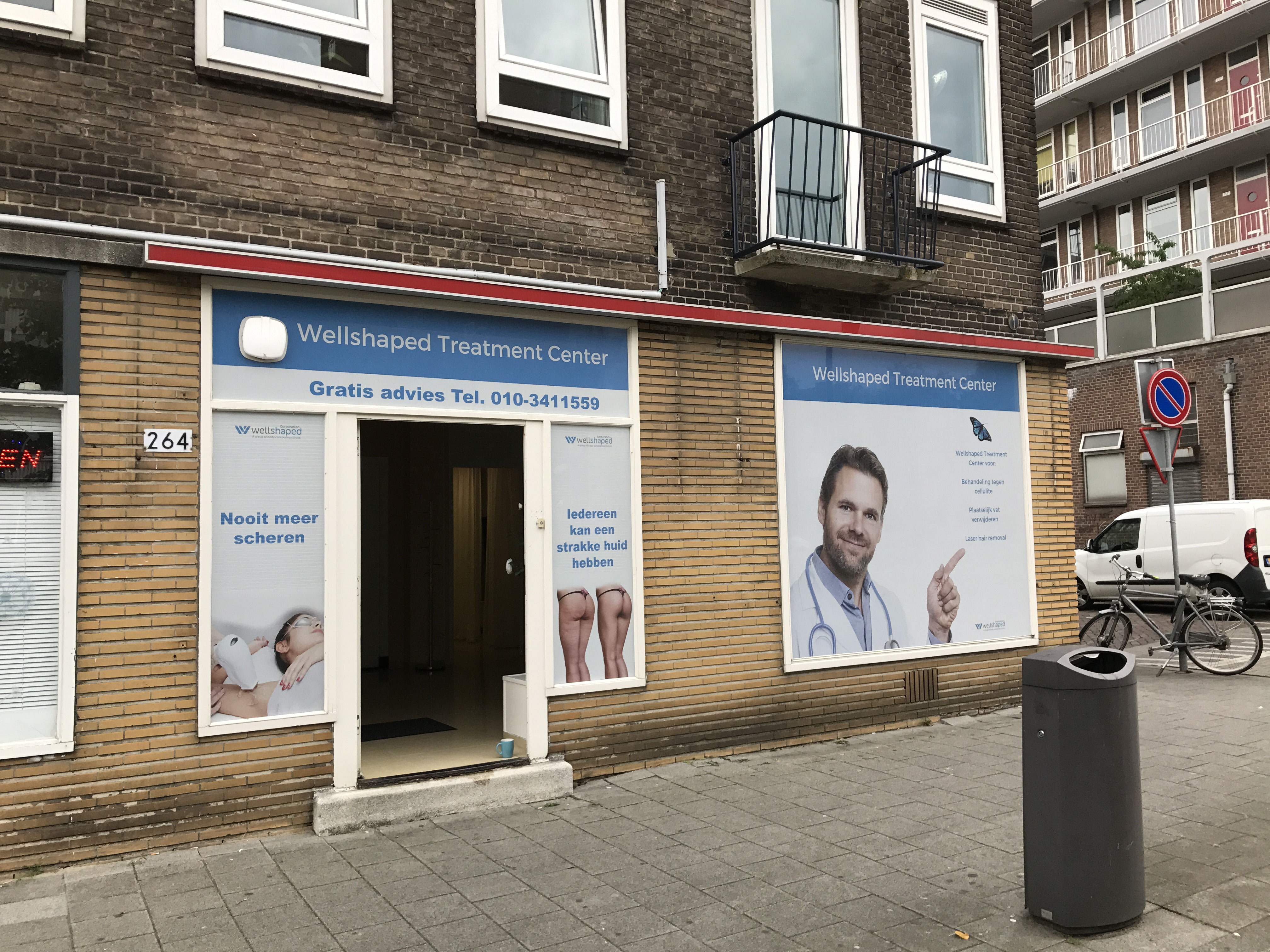 One Way Vision Folie Dekreek Reclame Reclameborden Led Lichtbak En Raamfolie