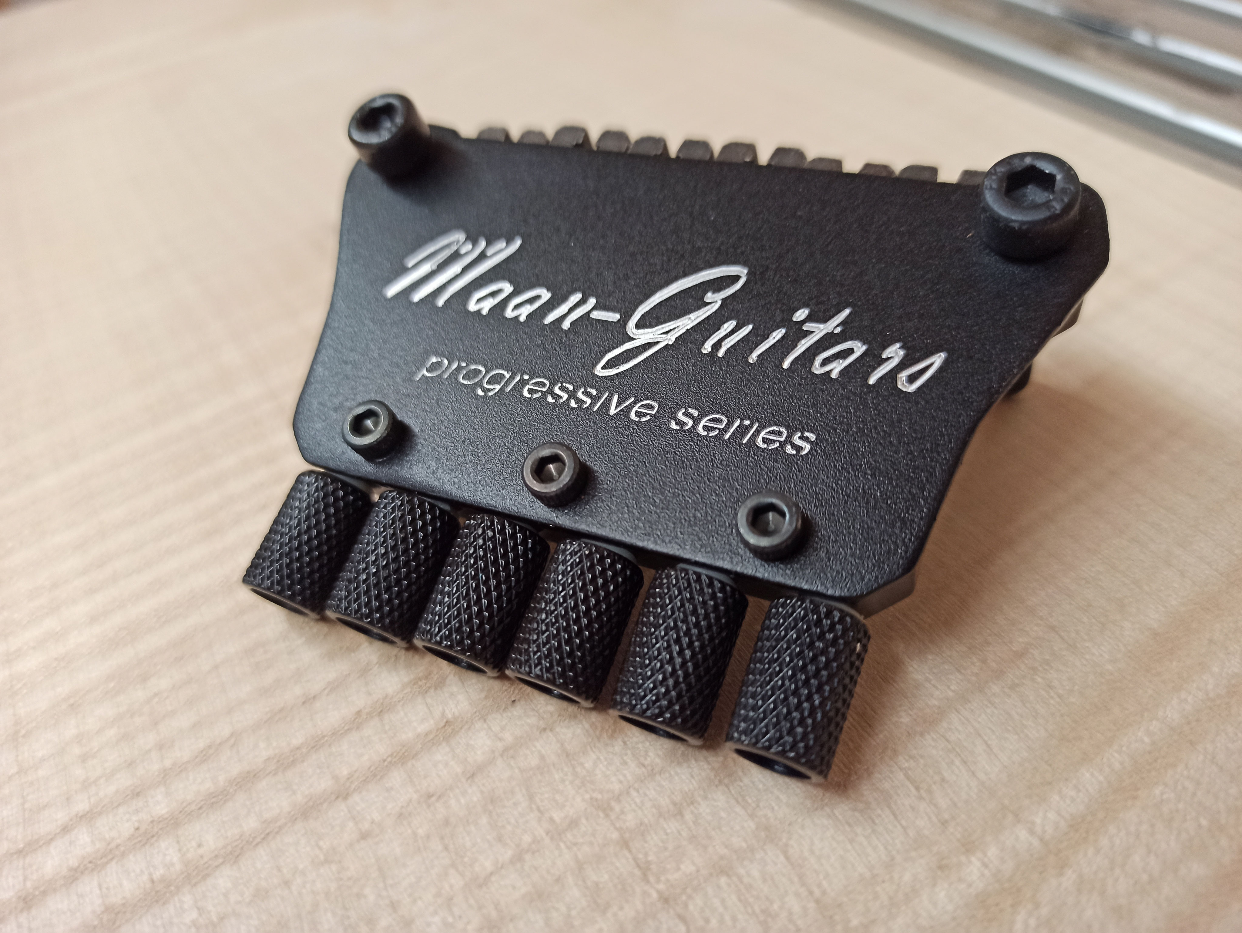 Headless Guitar Hardware MaanGuitars