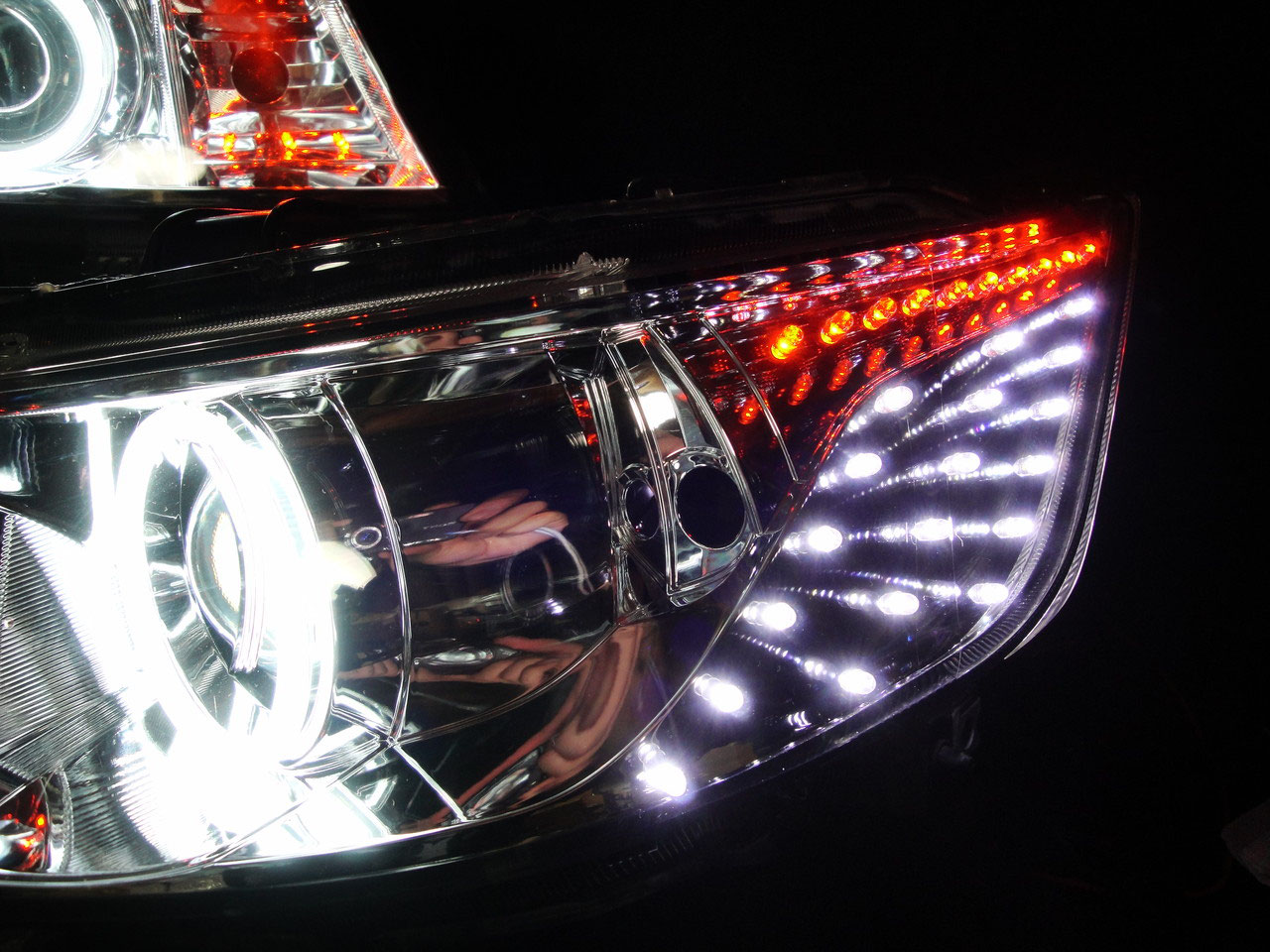 【訳あり】MH23S スティングレー LEDイカリング 加工ヘッドライト MH23S ワゴンR レクサスタイプ ダイヤモンドLEDイカリング
