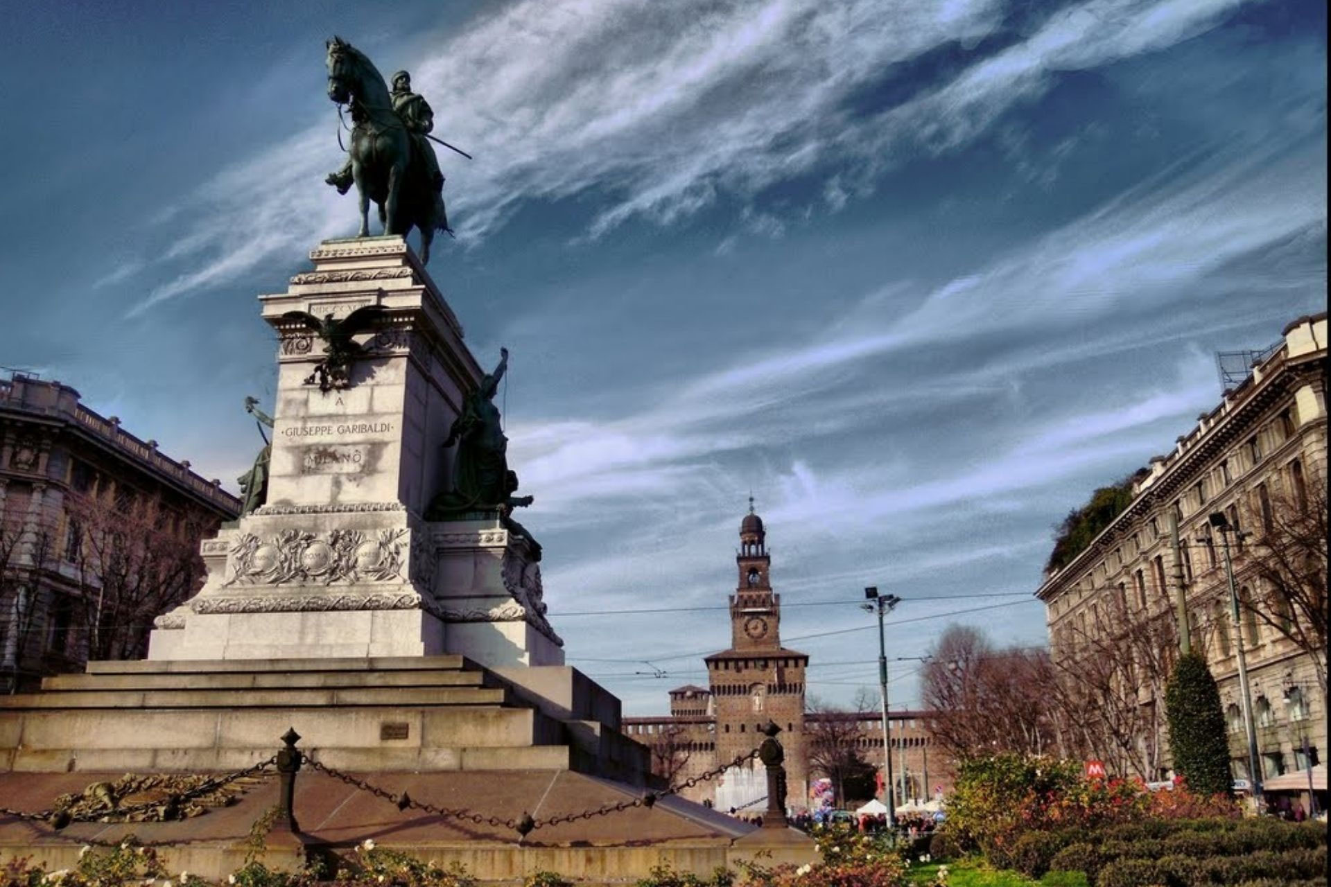Piazze di Milano al centro del potere Milanoguida Visite
