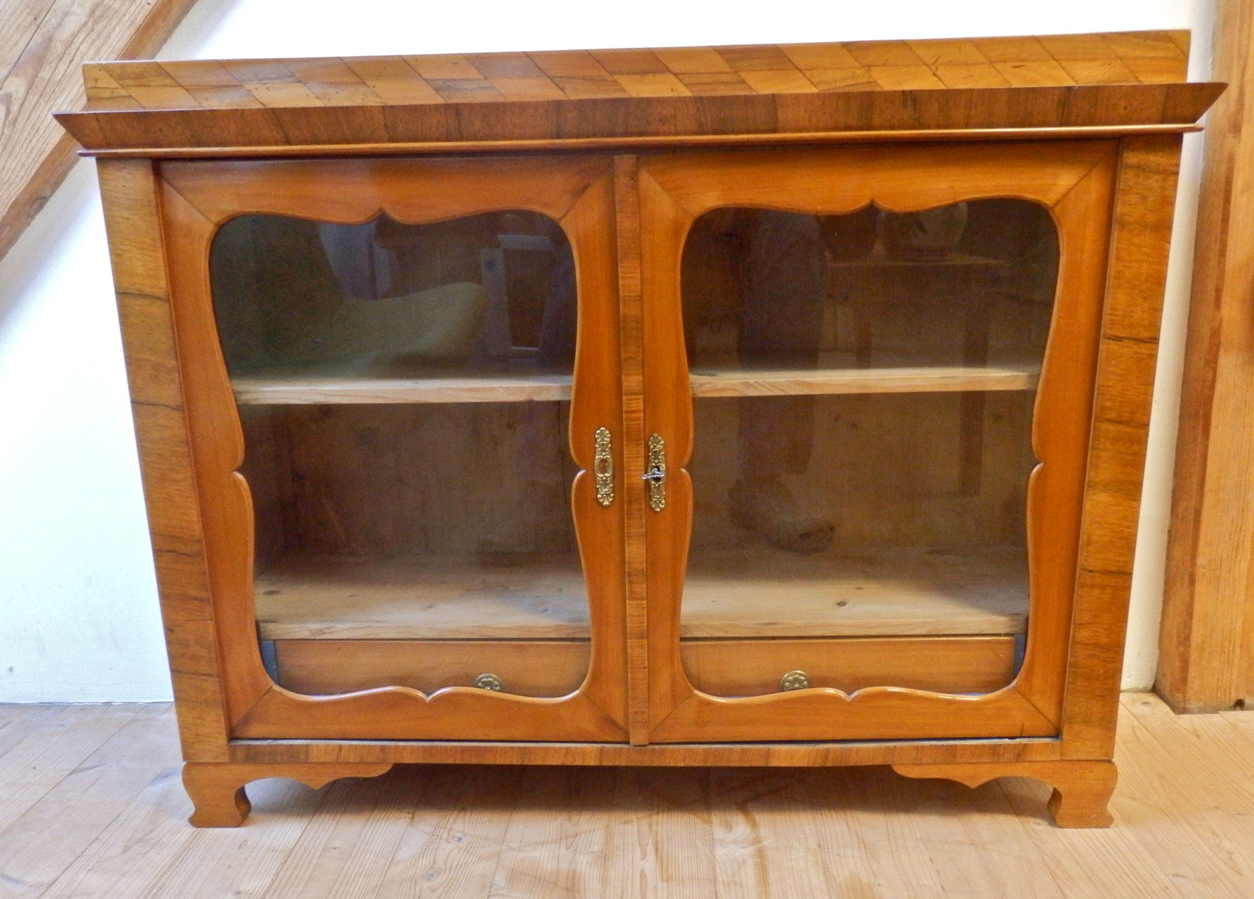 Spätbiedermeier Aufsatzvitrine - Möbelrestaurator Bernhard Hanreich