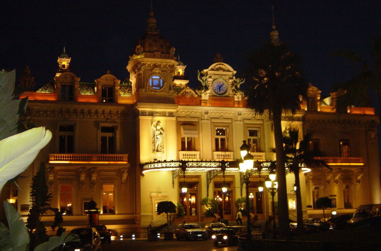 Formel 1 Balkone Monaco 2021 2022 Formel 1 Rennwagen Selber Fahren Sportwagen Mieten Renntaxi Motorsport Event Mobile Katbahn Simulator U V M