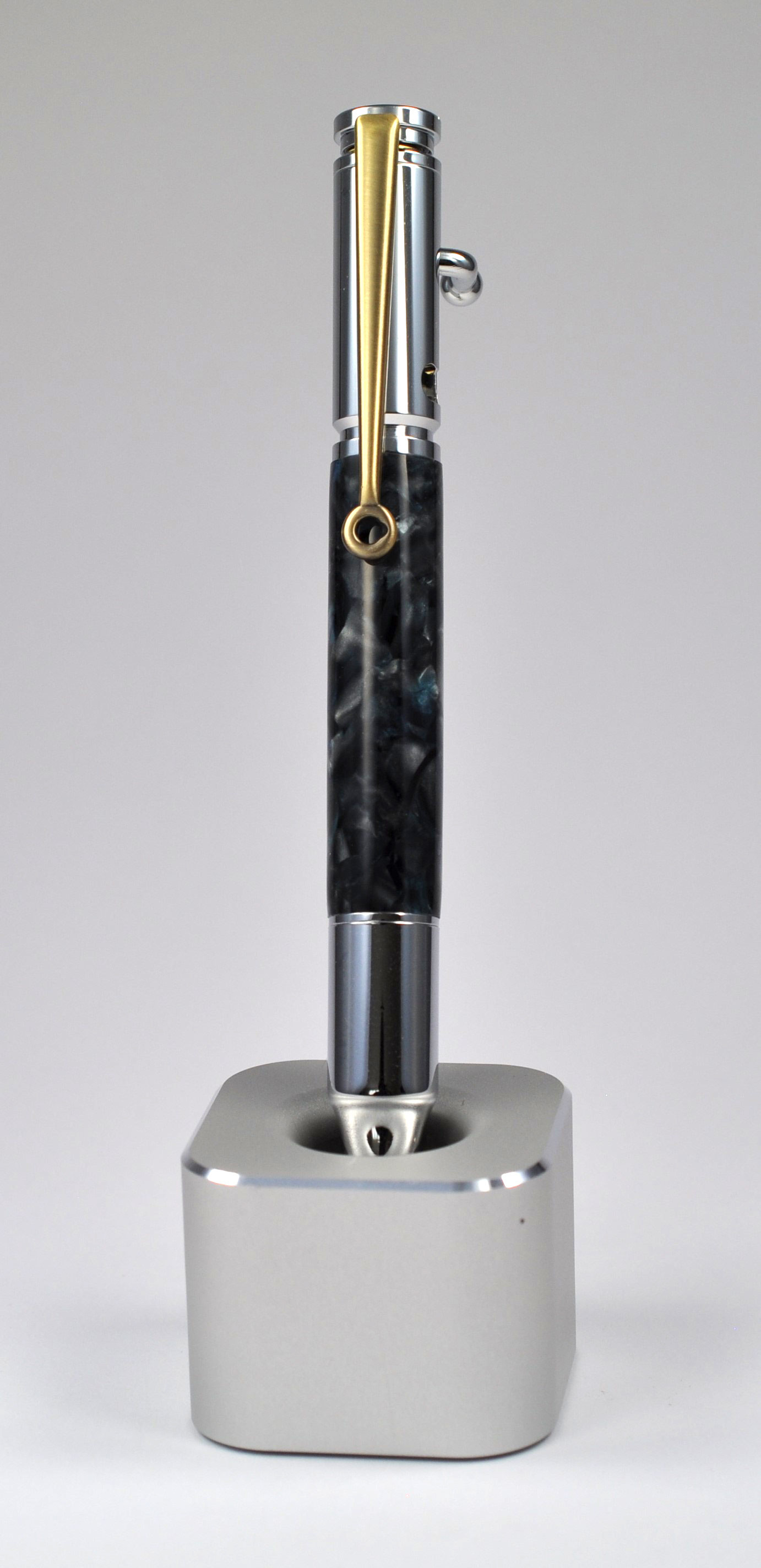 Stifte-Halter und Aufbewahrung - tailarts.ch - Die Kunst der schönen Dinge