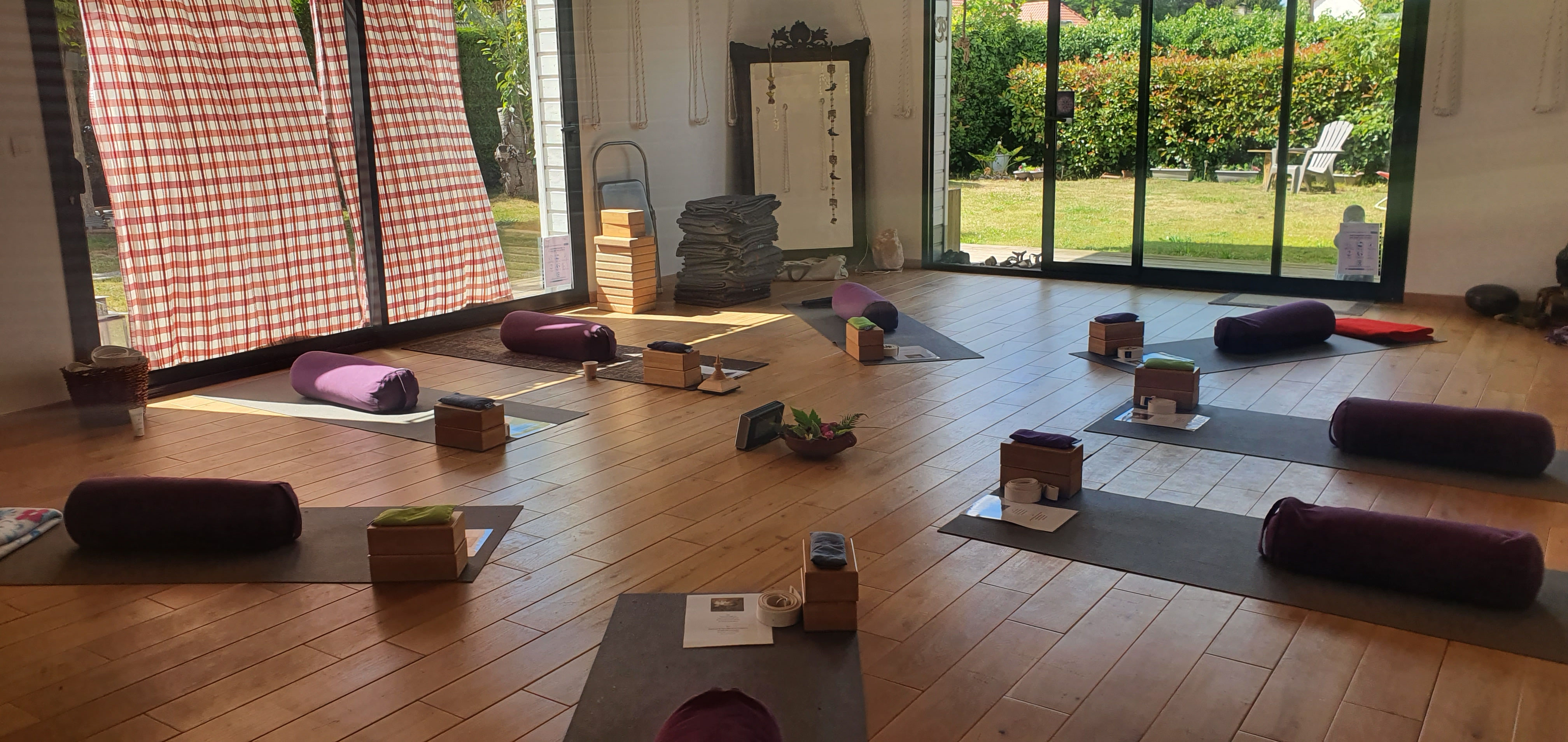 RETRAITE YOGA BAIE DE SOMME JUILLET 2022 Studio Yoga Santosha, cours