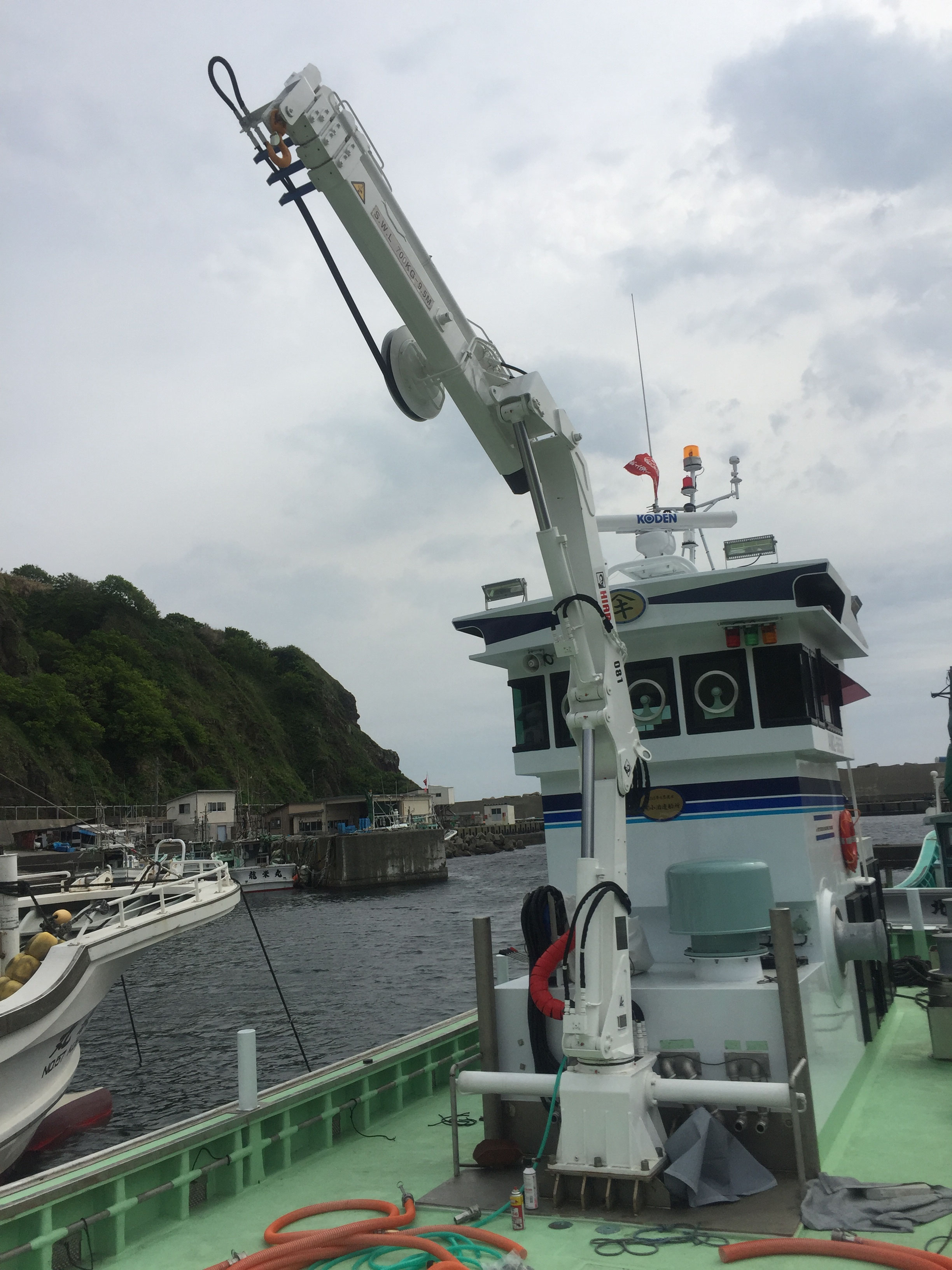 ヒアブ ローダークレーン 東北ローダー販売株式会社 ヒアブ製品販売代理店 トラック架装部品輸入販売