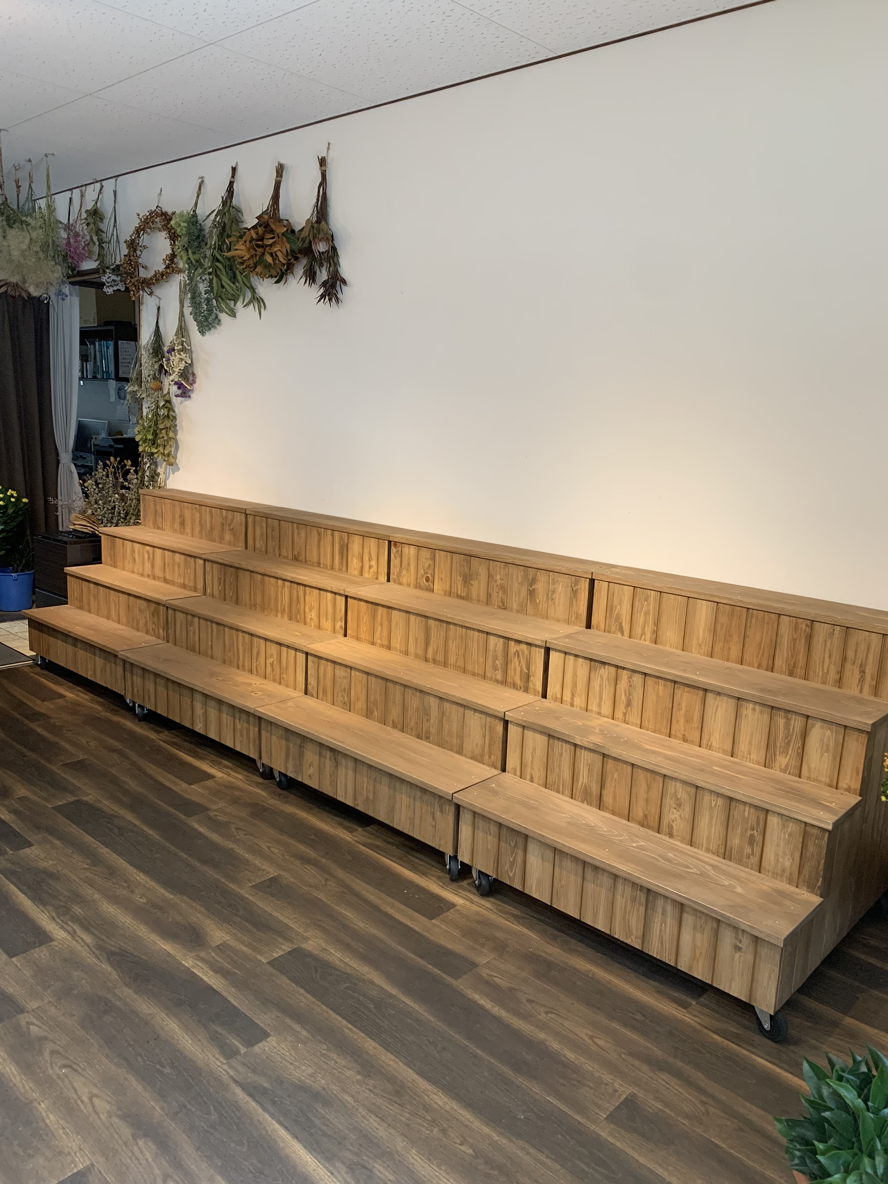 無人販売台　野菜　果物 めだか　植物　奈良　吉野杉　ハンドメイド　什器 image.jpg