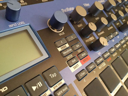 Xtribe Blue, Instrument Overlay von mxpand - für Korg Electribe 2 (E2), Synthesizer, Groovebox, Sequencer, hochwertige Bedien-Schablone/Skin/Folie, EMX-1