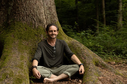 Naturcoach, Daniel Hauser, Uster, Naturcoaching, Waldbaden, Shinrin Yoku, Achtsamkeit, Männerrunde, Mitakuye Oyasin, Coach, Coaching, Meditation