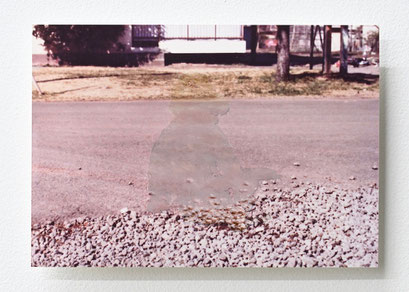 “Background #39” 2021, oil on photograph, 8.9×12.7cm