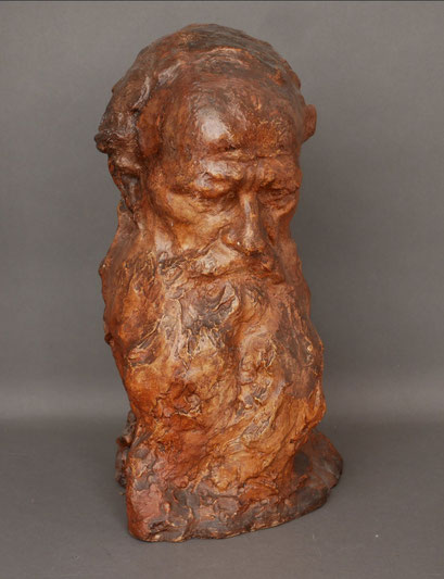 Naum Aronson, Tolstoi, platre patiné, expose à la galerie agnès Thiébault, Paris