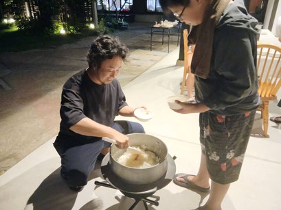 特にお子様たちに大人気の釜戸ご飯