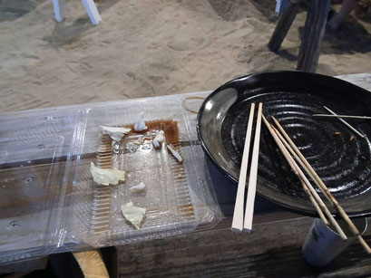 気が付くと、ホストは焼き鳥、焼きそば、枝豆、フライドポテトを完食!