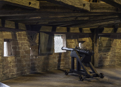 Bild: Kanonen auf dem Château du Haut-Koenigsbourg im Elsass, Frankreich