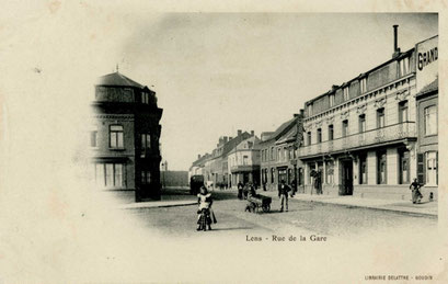 Lens place de la gare carte postale ancienne