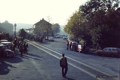 Dampflok 41 096 besiegelt mit einer Sonderfahrt im Jahr 1977 das Ende der Innerstetalbahn