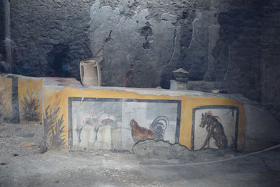pompeii-wine-bar-tavern-thermopolium-naples-italy-tourism