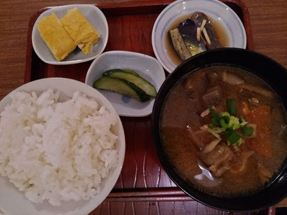 新メニューの豚汁定食