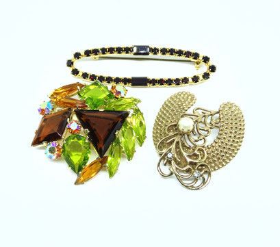 Adorable trio of Vintage European brooches - Grouping pins now is the trend, so mix it up! - Art.197/5