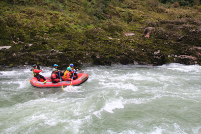 Kochendes Wasser und Felsen, die ihre Farbe von grau nach rosa wechseln. Der Buller River hat einiges zu bieten!