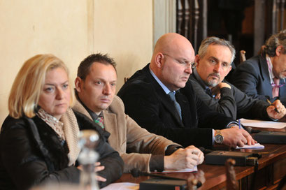 Il Segretario provinciale SAP Andrea Carobbi Corso all'incontro in Comune con il Sindaco di Pistoia Renzo Berti, l’Onorevole Lido Scarpetti, il Consigliere Regionale Gianfranco Venturi, il Presidente della Provincia di Pistoia Federica Fratoni, i Sindaci