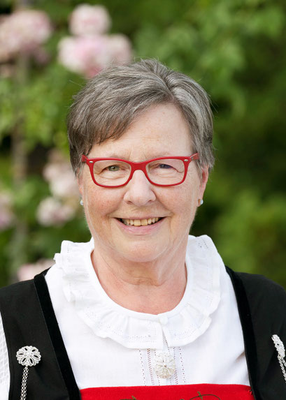 Heidi Tschirky, Kassierin