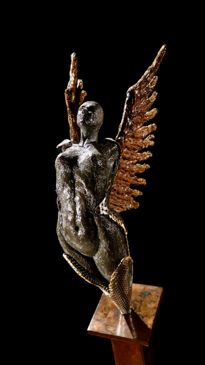 Intemporelle, 49 x 12 x 5, Céramique, acier et bronze, 3,500.00$