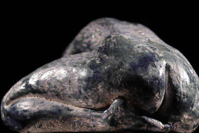 Sarah, céramique et acier, 19'' x 10'' x 9'' avec socle d'acier