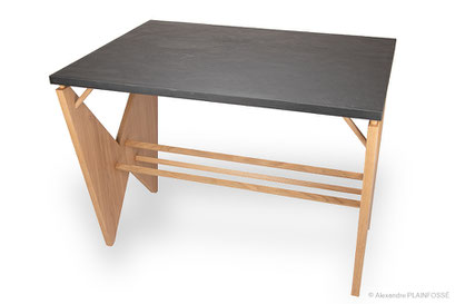 Table haute, chêne et ardoise.