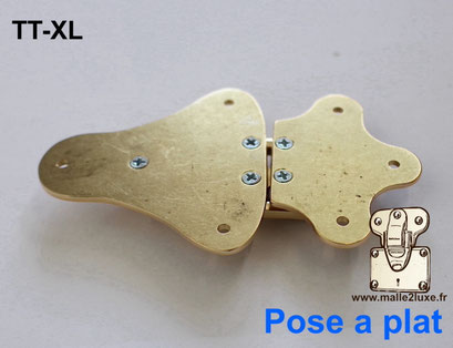Fermoir TT-XL en laiton massif avec kit de montage inclus.