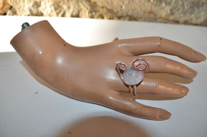 Ring aus Aludraht und einem Musterknopf. Design by Zeitzeugen-Manufactur, Unikat, Handarbeit. 4,20 €