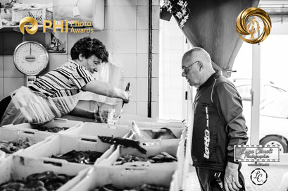 Phi Photography Awards 2025 ~ 1st Place. Il mercato e la memoria (Mercato Ittico di San Benedetto del Tronto). © Luca Cameli Photographer