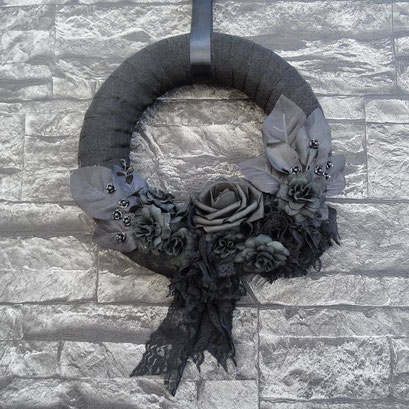schwarzer türkranz gothic deko dekoration black home decor schwarze rose
