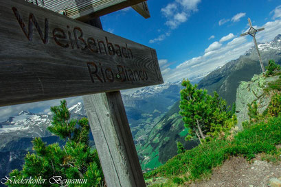 Wanderweg oberhalb von Weißenbach