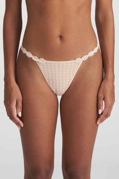 Avero Mini-String