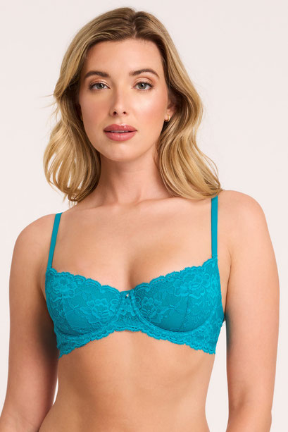 Lace Bra Flirt