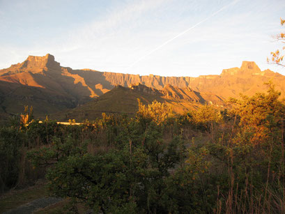 28.05.2014 Sonnenaufgang bei den Drakensbergen